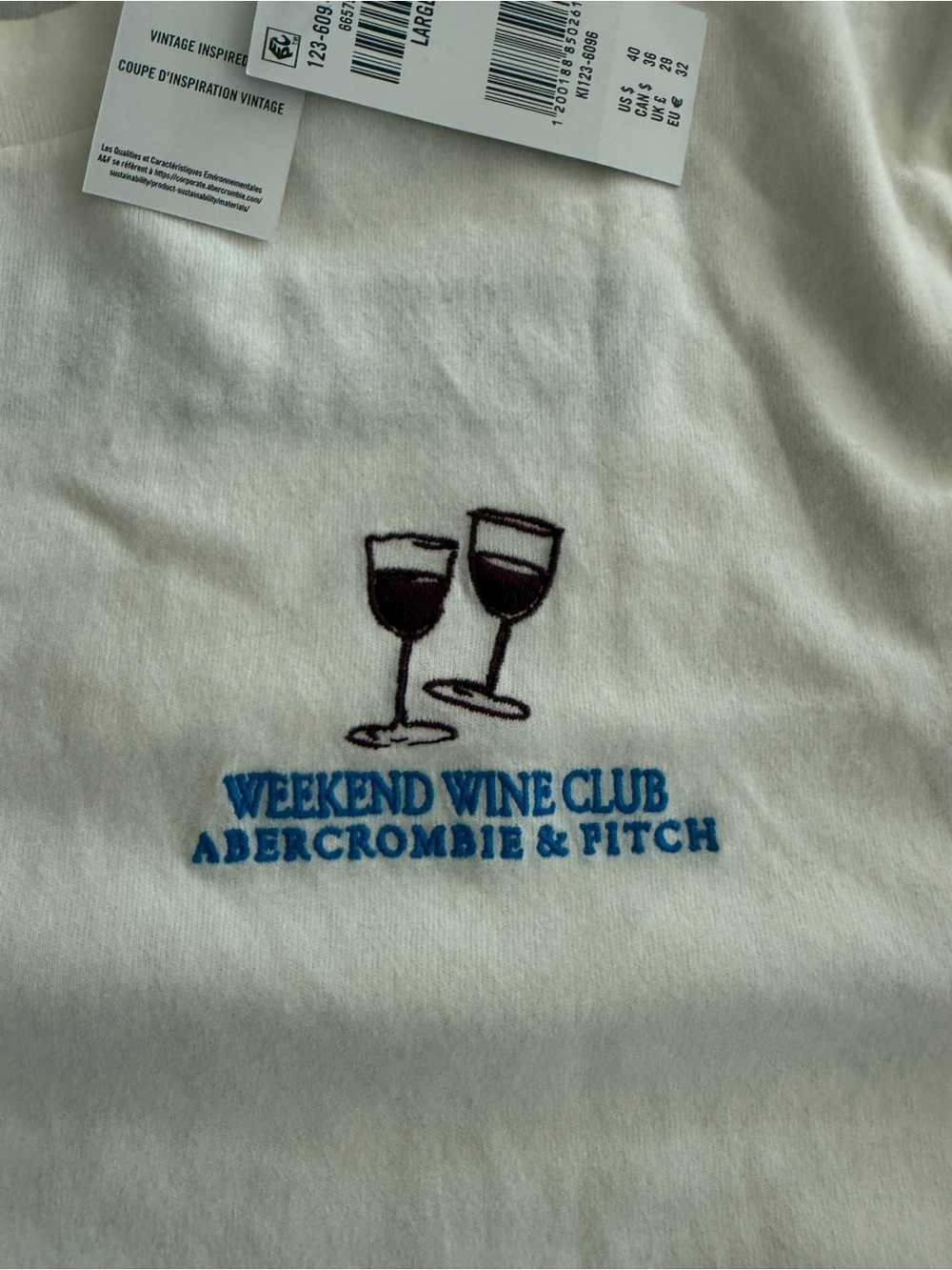 Abercrombie & Fitch Cream Tee with Wine Graphics - Picture 4 of 5